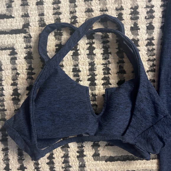 Ace sports bra (L) & Brazilian contour leggings (M) in sapphire blue - Picture 3 of 10